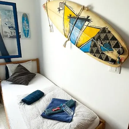 Red Star Surf & Yoga Camp Lanzarote Hostel Famara