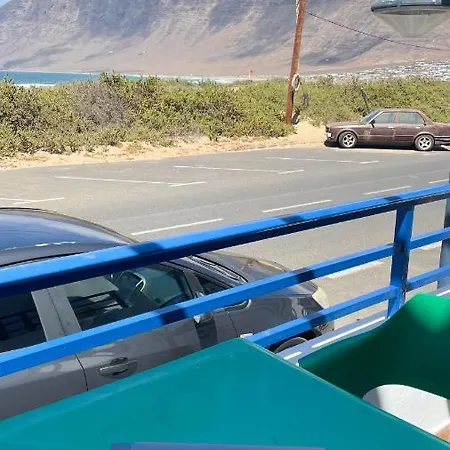 Red Star Surf & Yoga Camp Lanzarote Hostel Famara