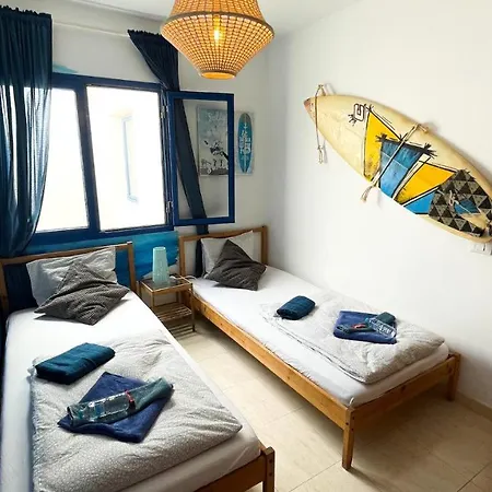 Red Star Surf&yoga Camp Lanzarote *