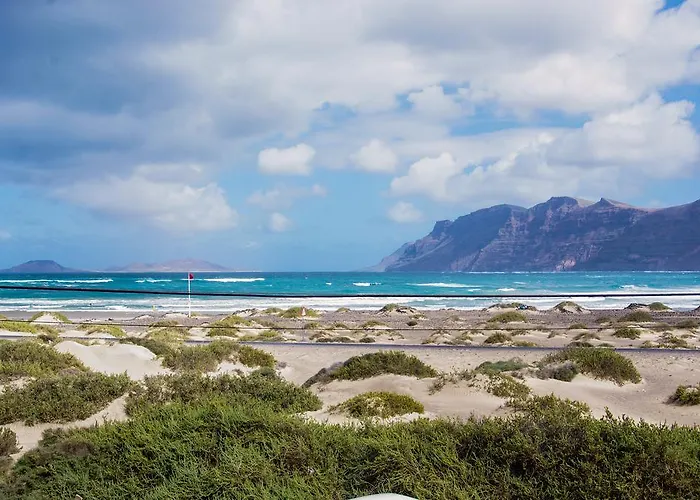 Red Star Surf&yoga Camp Lanzarote *