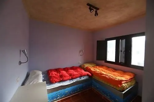 Red Star Surf&yoga Camp Lanzarote Hostal Famara