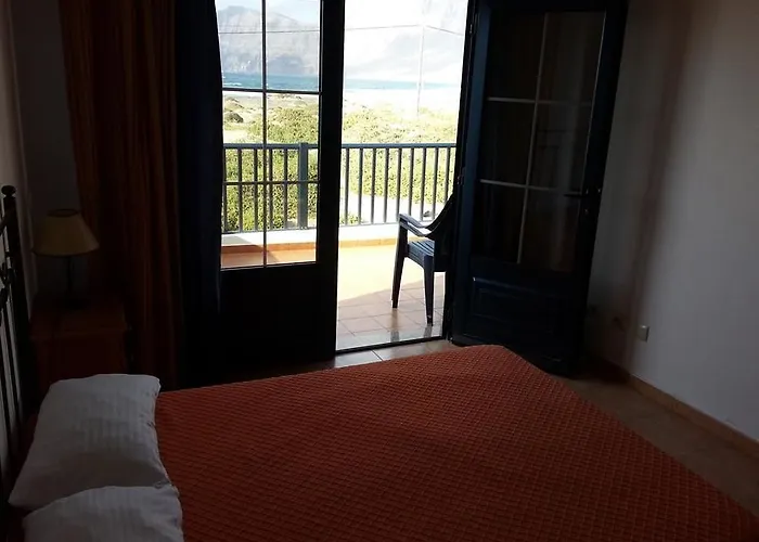 Red Star Surf&yoga Camp Lanzarote Hostal